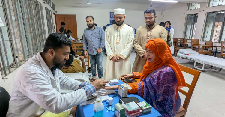 টিচার্স ট্রেনিং কলেজে শিবিরের ফ্রি মেডিকেল ক্যাম্প