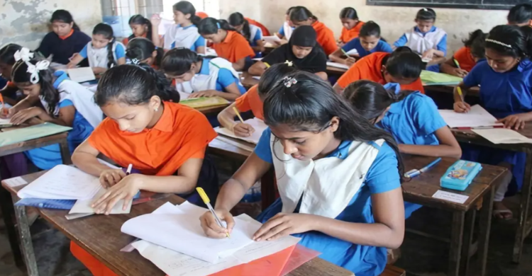 সারা দেশে প্রাথমিক বৃত্তি পরীক্ষা শুরু 