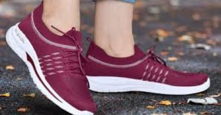 মোজা পরা পায়ের জন্য উপকার নাকি ক্ষতি ❓