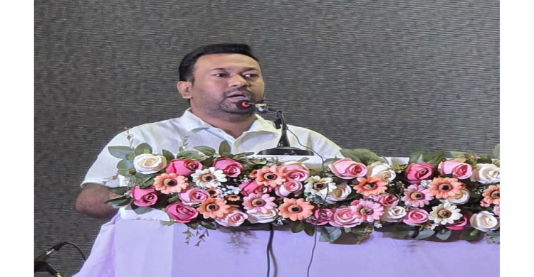 ‘জুলাইয়ের গ্রাফিতি অংকনে পুলিশ কেন বাধা দেয়’