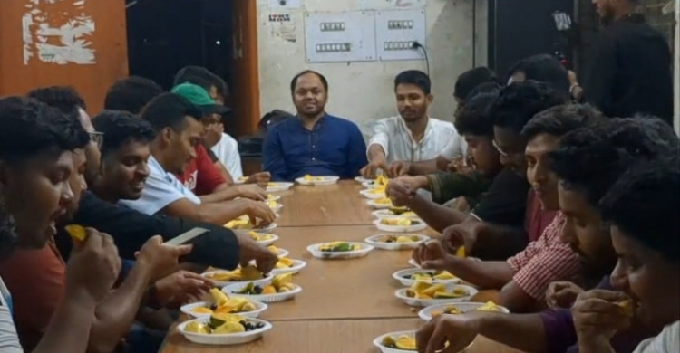 ছাত্রদলের বহিষ্কৃত নেতা রাশেদুল আমিনের উদ্যোগে ফলচক্র অনুষ্ঠিত