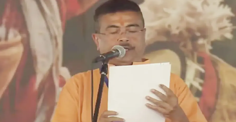 মুখ্যমন্ত্রীর শপথ নিলেন শুভেন্দু অধিকারী