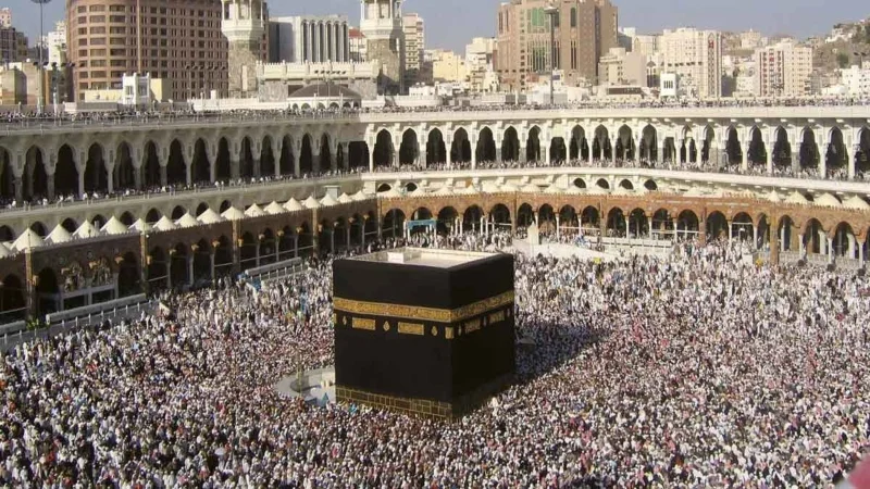 চলতি রমজান থেকে ওমরা পালনকারীদের জন্য নতুন নিয়ম জারি করল সৌদি আরব 