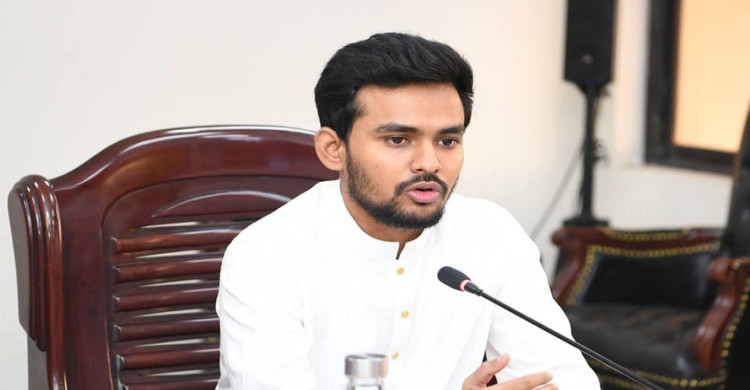 আসিফ মাহমুদের অজান্তে কুমিল্লা-৩ থেকে মনোনয়ন সংগ্রহ , তবে ঢাকা-১০ থেকেই নির্বাচনে অনড় তিনি