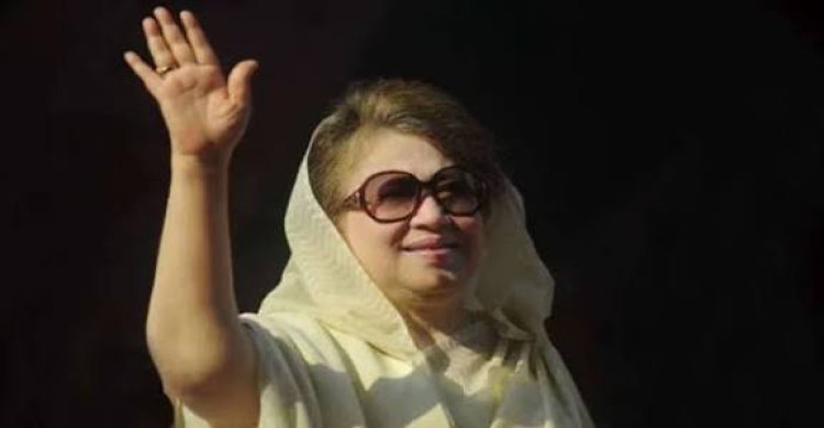 সাবেক প্রধানমন্ত্রী খালেদা জিয়া আর নেই: দীর্ঘ জটিল রোগে ভুগে মারা গেলেন বিএনপি চেয়ারপারসন