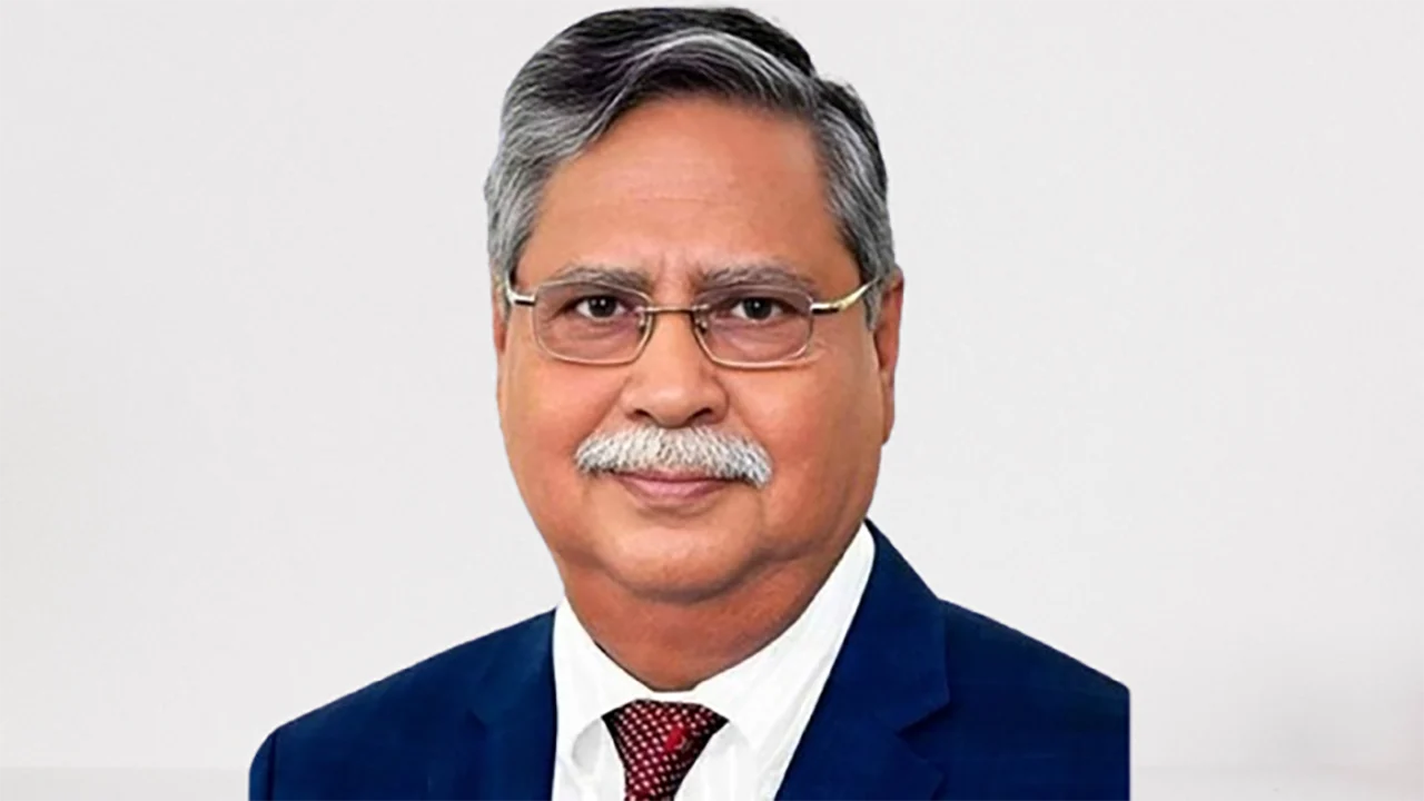 লন্ডনে চিকিৎসার জন্য গিয়ে শপিংয়ে ব্যস্ত ‘অসুস্থ’ রাষ্ট্রপতি